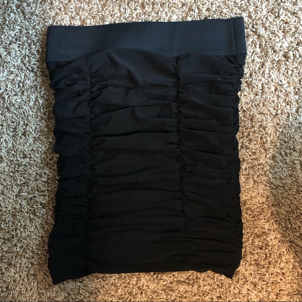 Black scrunched style skirt
